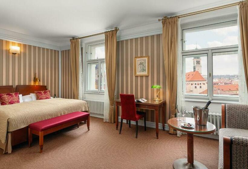 اتاق اجرایی, Paris Prague