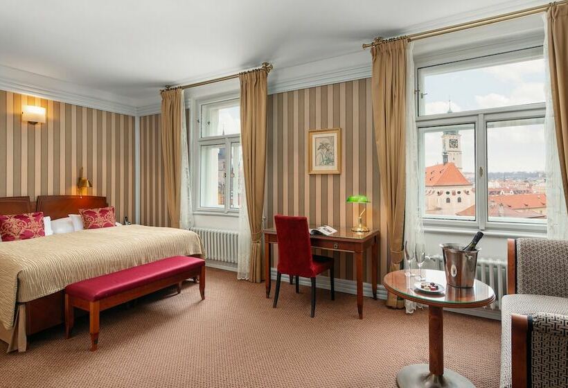 اتاق اجرایی, Paris Prague