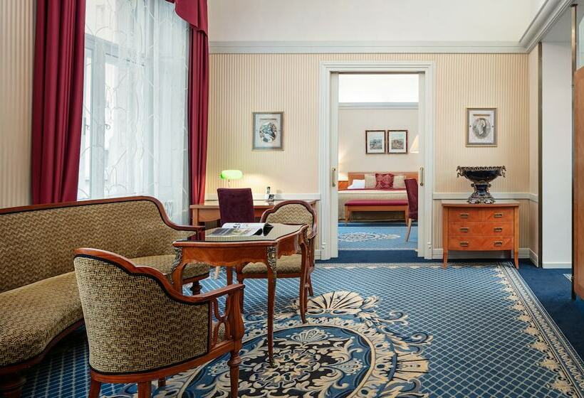 سوییت, Paris Prague