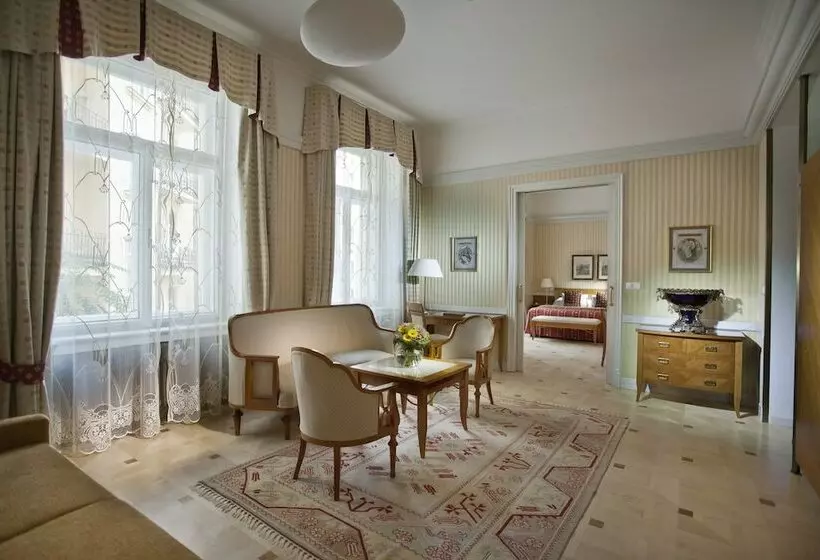 Sviitti, Paris Prague