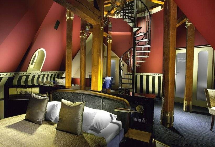 سوییت, Paris Prague