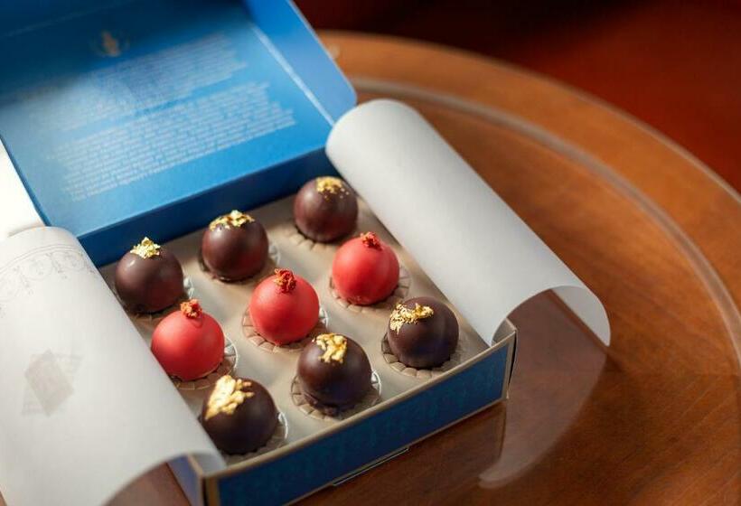 سوییت سوپریور, Paris Prague