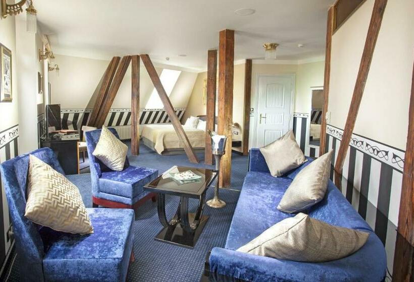 مجموعه ویستا شهر, Paris Prague