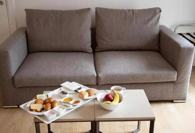 اتاق اجرایی یک تخته, The Classic Hotel Nicosia   Handwritten Collection