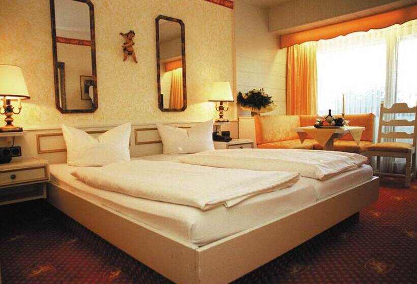 标准间, Wittelsbacher Höh