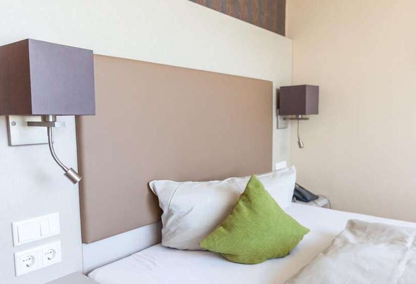 高级单人间, Wittelsbacher Höh