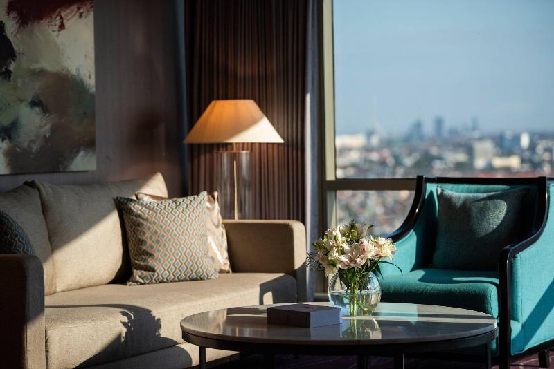 Номер Deluxe, Jw Marriott Hotel Surabaya