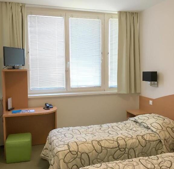 Номер Стандарт, Ceu Konferencia Központ