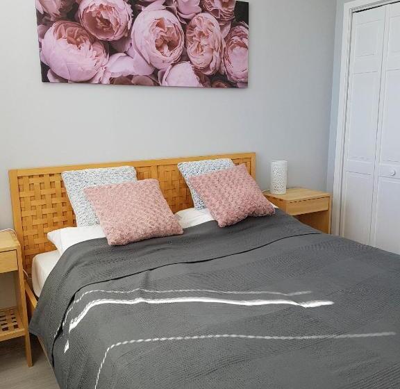 Апартаменты 1 Спальня, Ceu Konferencia Központ