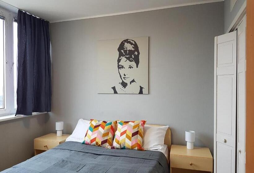 Апартаменты 2 Спальни, Ceu Konferencia Központ