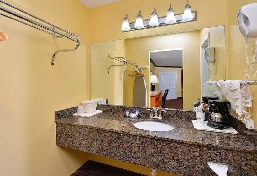 اتاق استاندارد با 2 تخت دوبل, Xecutive Inn And Suites