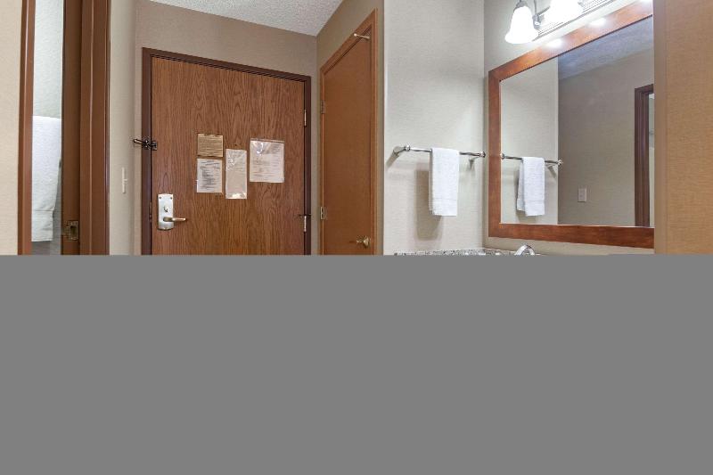 מיטת קינג בסוויטה, Comfort Inn