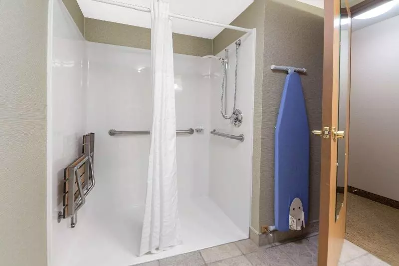 اتاق استاندارد, Comfort Inn