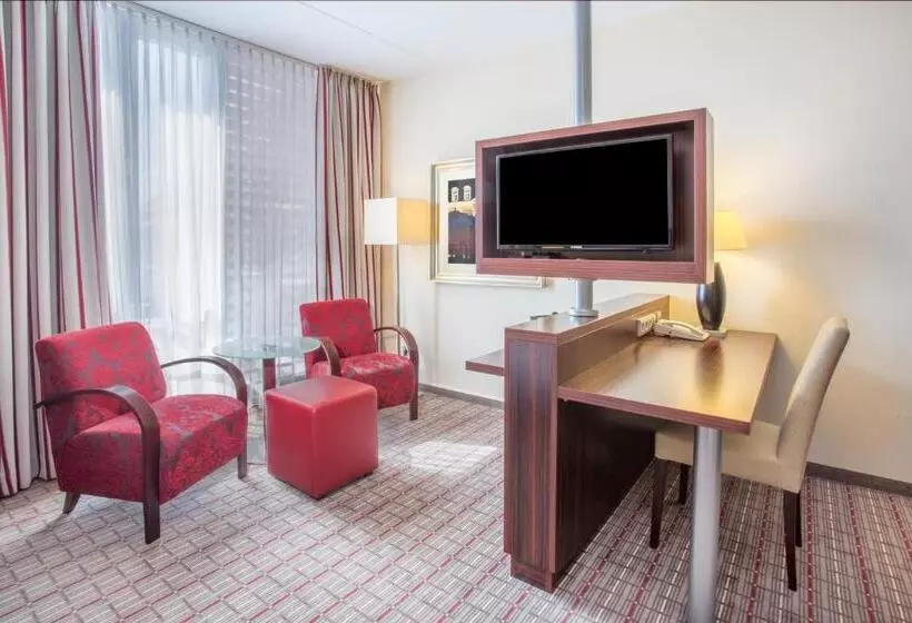 キングサイズベッドのエクゼクティブルーム, Crowne Plaza Maastricht, An Ihg