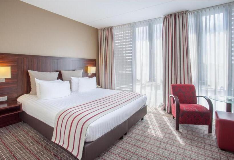 이그제큐티브 룸 킹사이즈 침대, Crowne Plaza Maastricht, An Ihg