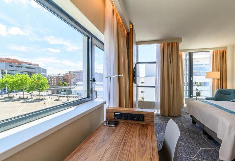 اتاق پرمیوم, Crowne Plaza Maastricht, An Ihg