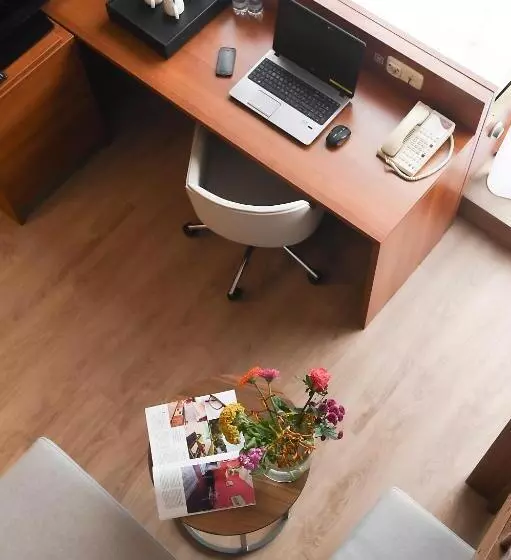 キングサイズベッドのジュニアスイート, Crowne Plaza Maastricht, An Ihg