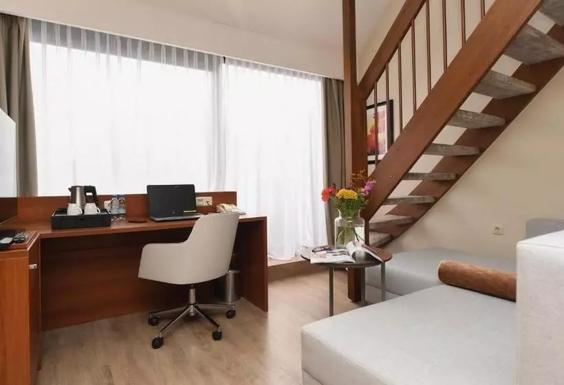 キングサイズベッドのジュニアスイート, Crowne Plaza Maastricht, An Ihg
