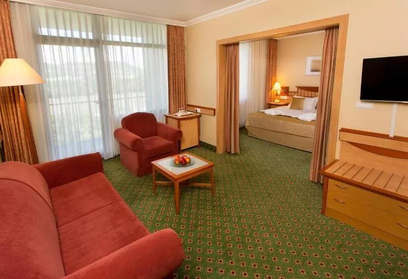 سوییت سوپریور, Danubius Hotel Helia