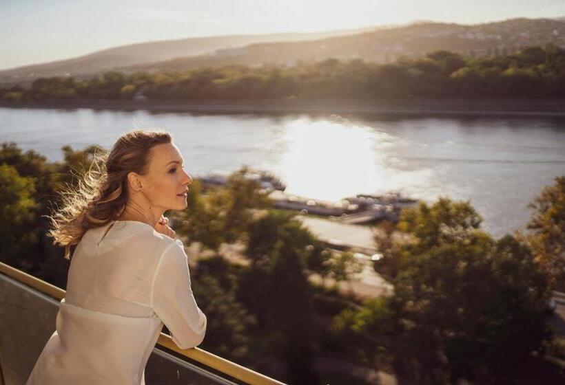 带观景的高级间, Danubius Hotel Helia