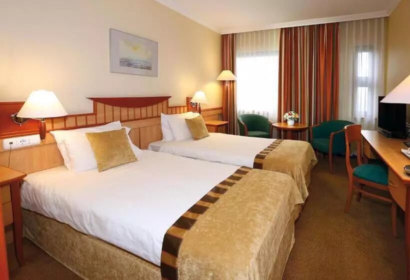اتاق استاندارد, Danubius Hotel Helia