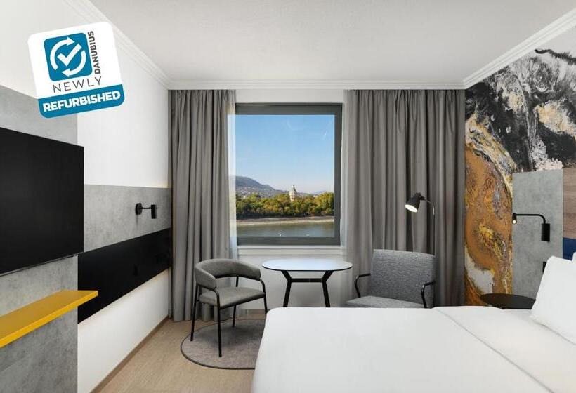 Premium room with river view, Danubius Hotel Helia