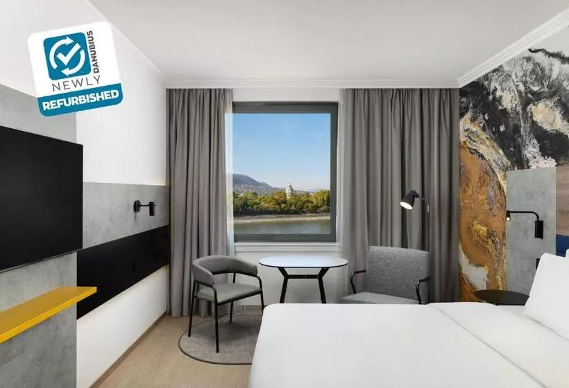 Premium room with river view, Danubius Hotel Helia