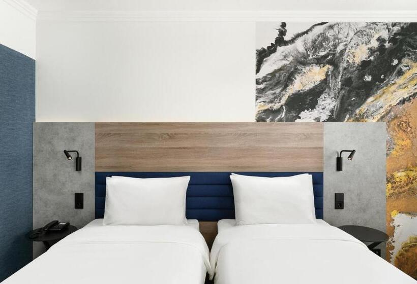 Premium room with river view, Danubius Hotel Helia