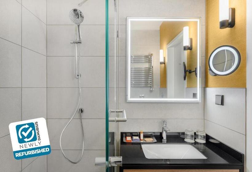 带城市景观的优质房间, Danubius Hotel Helia