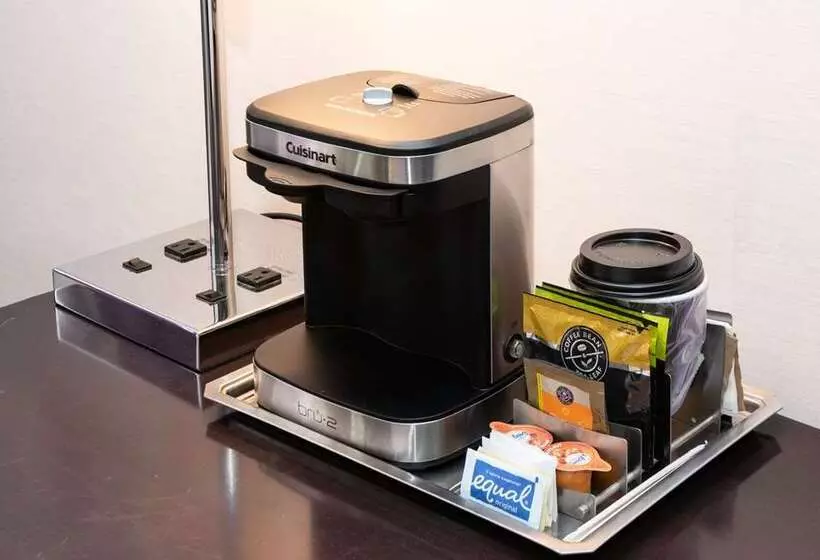スタンダードルーム, Doubletree By Hilton Newark Penn Station