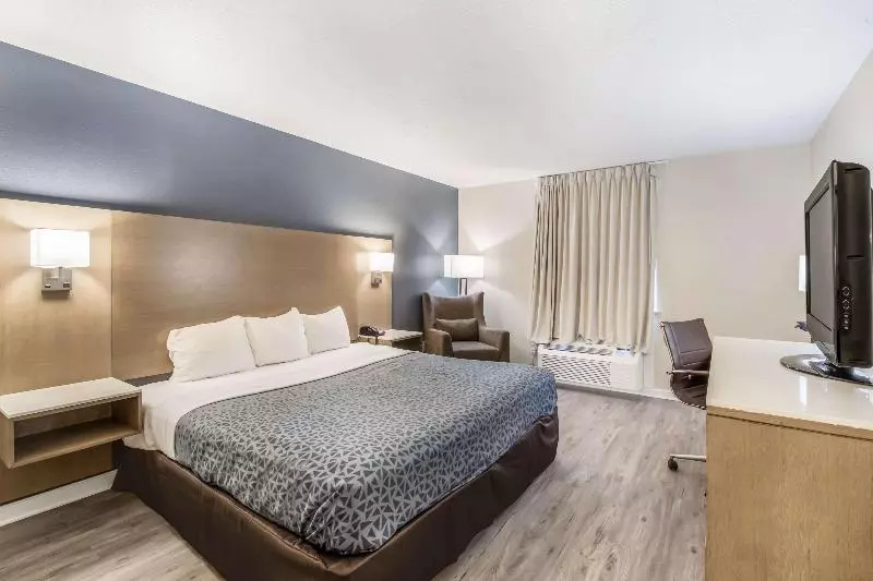 キングサイズベッドのスタンダードルーム, Econo Lodge Cherry Point