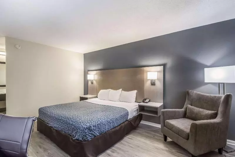 キングサイズベッドのスタンダードルーム, Econo Lodge Cherry Point
