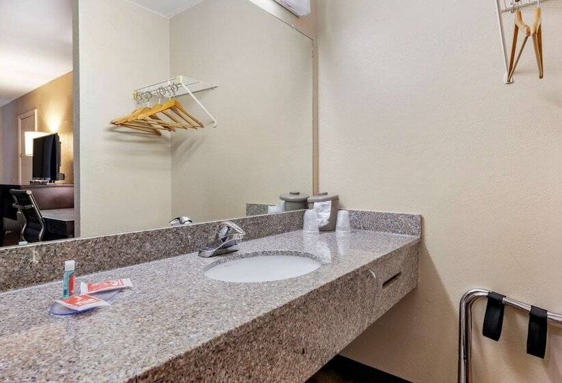 Номер Стандарт 2 Двуспальные Кровати, Econo Lodge Sebring
