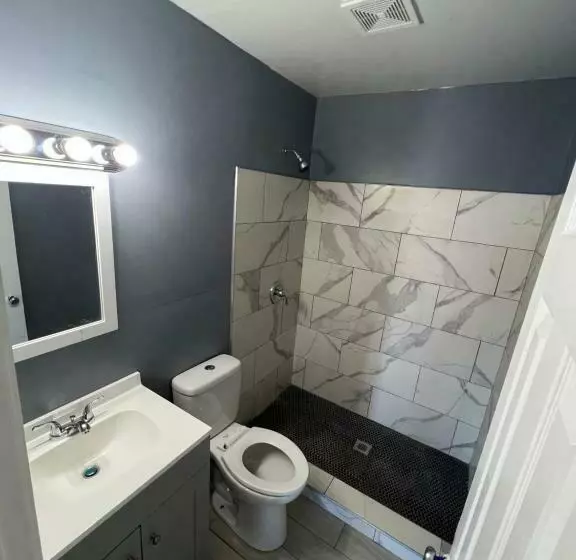 身障者適用キングサイズベッドルーム, Executive Inn And Suites   Jackson