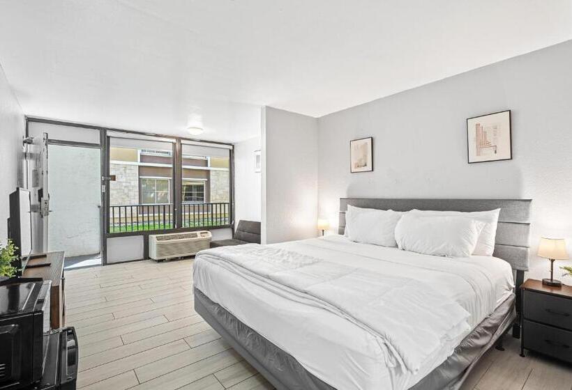 Полулюкс Кровать Кинг, Hotolos Hollywood