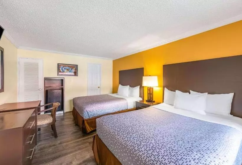 ２ダブルベッドのスタンダードルーム, Econo Lodge Beach And Boardwalk