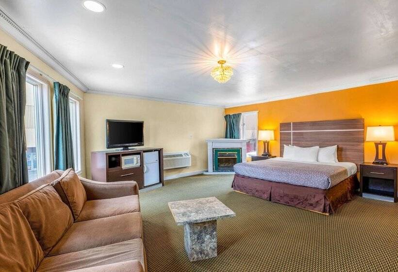 스위트 킹사이즈 침대, Econo Lodge Beach And Boardwalk