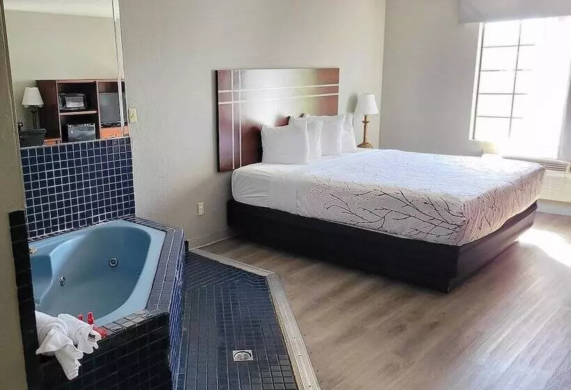 اتاق استاندارد, Rancho San Diego Inn & Suites