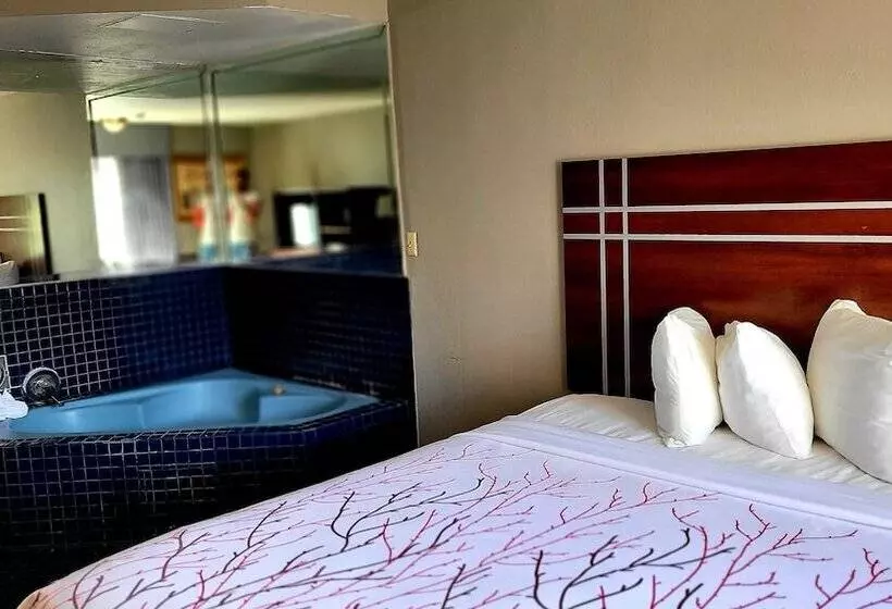 اتاق استاندارد, Rancho San Diego Inn & Suites