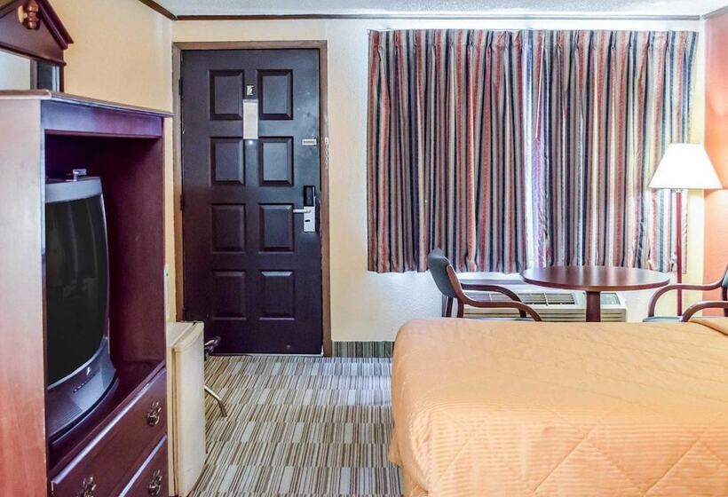 带2个双人床的标准工作室, Rodeway Inn