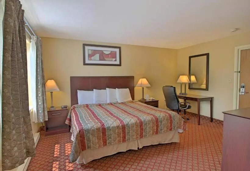 キングサイズベッドのスタンダードルーム, Rodeway Inn & Suites Hershey