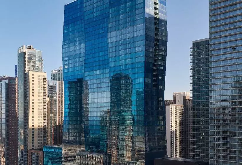 クラブルーム, Sheraton Grand Chicago Riverwalk