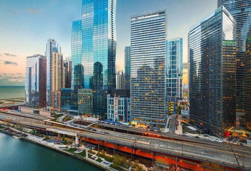 エクゼクティブスイート, Sheraton Grand Chicago Riverwalk