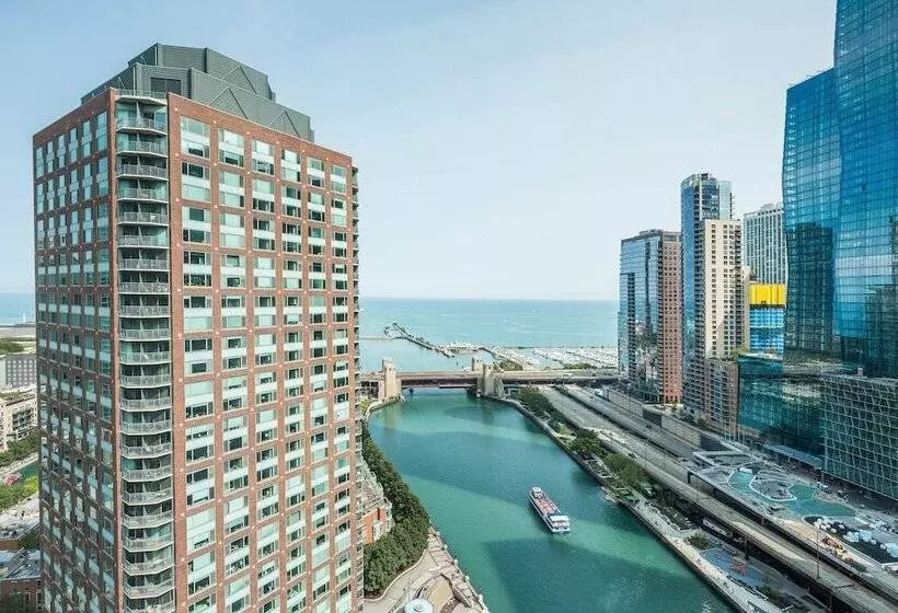 スイート, Sheraton Grand Chicago Riverwalk