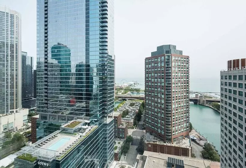 スイート, Sheraton Grand Chicago Riverwalk