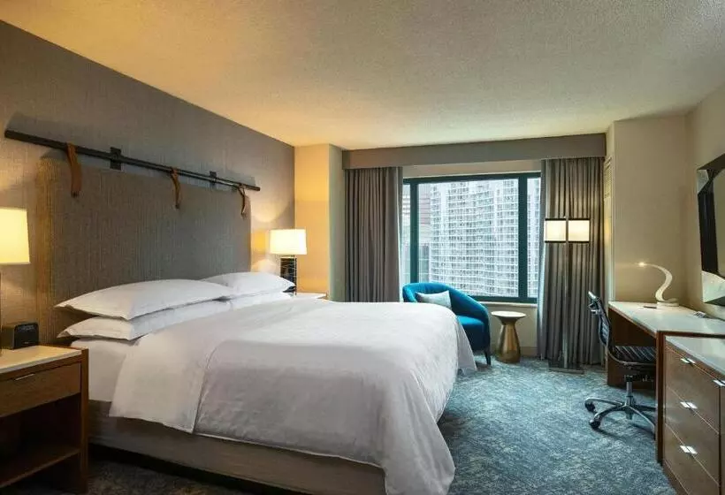 キングサイズベッドのクラシックルーム, Sheraton Grand Chicago Riverwalk