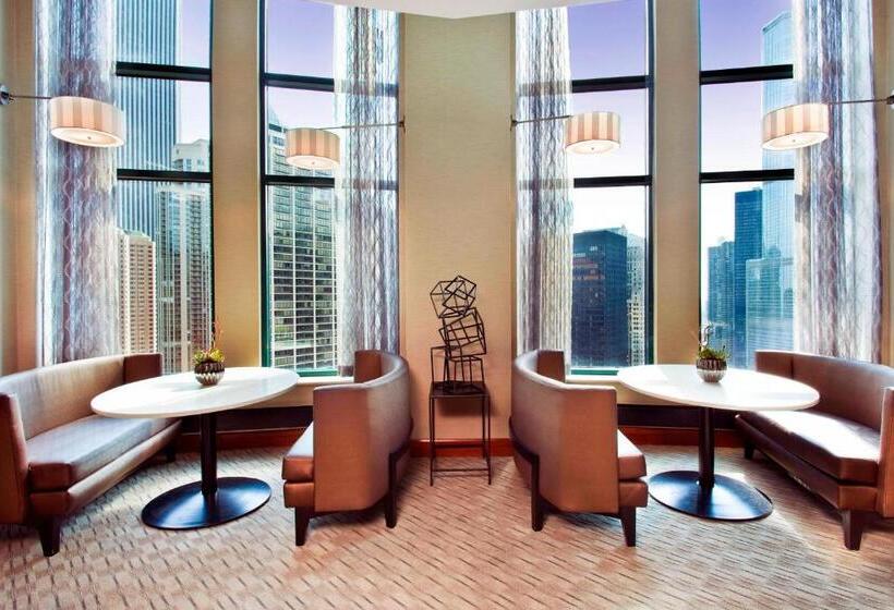 キングサイズベッドのクラブルーム, Sheraton Grand Chicago Riverwalk