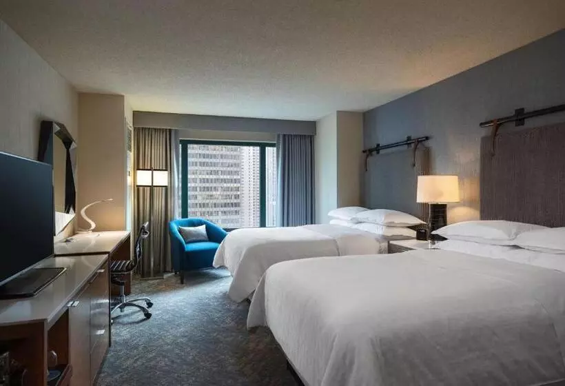 Deluxe room with river view, Sheraton Grand Chicago Riverwalk