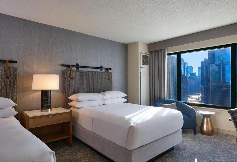 Deluxe room with river view, Sheraton Grand Chicago Riverwalk