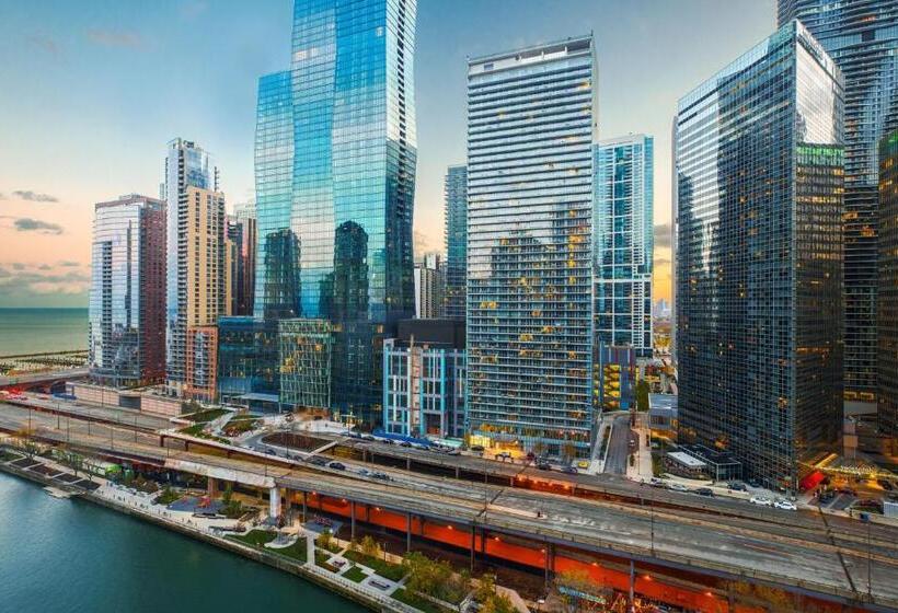 이그제큐티브 스위트, Sheraton Grand Chicago Riverwalk
